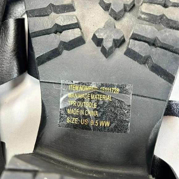 Torrid Size 9.5 WW Lug Heel Sandals Black Faux Leather - Picture 8 of 8